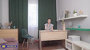 Hairy Stepmom Isadora Has Her Hairy Pussy Licked By Her 22 Year Old Stepdaughter Nicole Murkovski