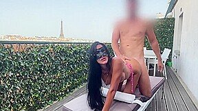 niquée en régle sur la terrasse