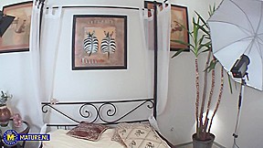 German Mature Petra X. Loves To Play With Her Hairy Pussy – MatureNl