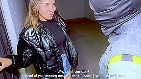 Policia pulls over Mexican MILF amateur and she invited him in