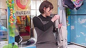 251130男女でツイスターゲームをプレイg4