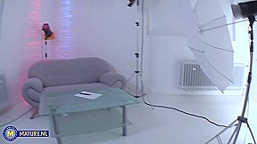 German Milf Teresa Lynn Goes Naked On Her First Casting Audition – MatureNl