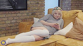 Hairy Stepmom Sissy Has A Forbidden Affair With Her Stepdaughter Vaness Queen – MatureNl