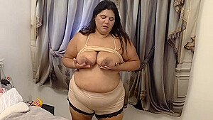 Hot in bed10050080444