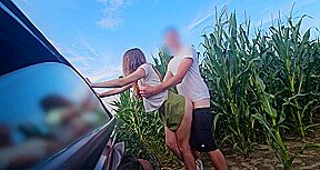 l amant la baise a l arrache contre la voiture