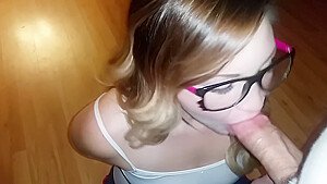 sammie louisburg sucking cock like a good gilr ends in facial