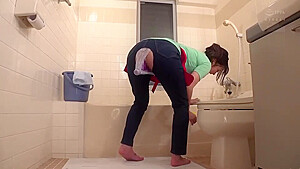 05871 Married Woman Planning