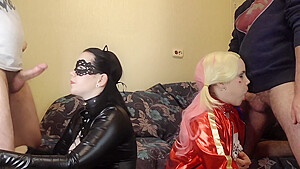 Vs Catwoman Oral Orgy With Harley Quinn