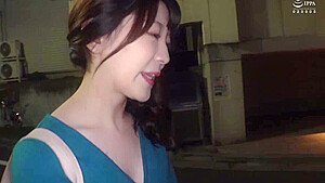 0011151_他人棒 着衣SEX 接吻などが含まれている