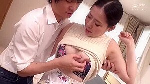 03613 AV debut x married woman