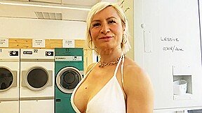 Colorful with Kim, 41 years old! – Jacquie et Michel TV