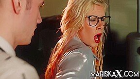 Cougar Smut With Mariska X