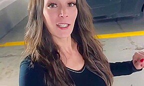 exhib coquine dans un parking