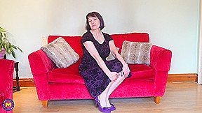 Mature Lady Showing Her Big Natural Tits And Shaved Pussy. – MatureNl