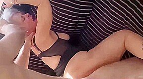 Sodomise la et ejacule sur son visage