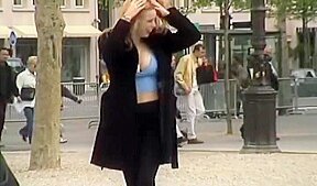 Anglaise exhibe & sodo a Paris