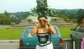 Elena. Litri di sativa. Exhibitionism