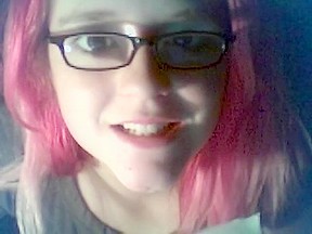 Emo girlfriend’s night webcam striptease