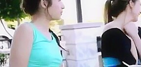 Exhibitionist Flash Girlz Lunchtime