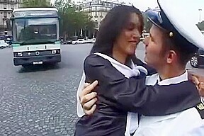 Journee exhibition avec une beurette pas farouche