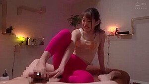 06991,A woman panting in full lewdness