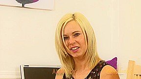 Anna Joy fingers her shaved snatch after the interview