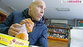 Hot Milf Bounces Tight Pussy On A Huge Cock To A Cumshot – JuliaReaves