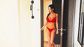 Laura, 34, once again proves her addiction to hard sex! – Jacquie et Michel TV