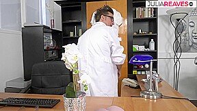 Milf Sucks A Huge Cock Then Gets Fucked To A Tits Cumshot – JuliaReaves