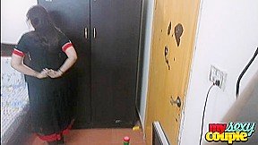 Sexy Indian Wife Passionate Kissing – MySexyCouple