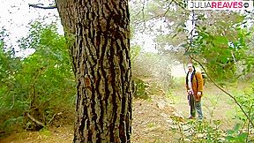 Skinny Girl Rides A Huge Dick On The Ground To Cumshot – JuliaReaves