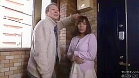 01816,The best play of a rich beauty