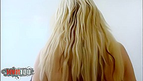 Blonde masturbating – MMM100
