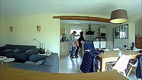 il rentre du taff et la baise vite fait