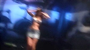 Sexy girl gets orgasm from a fucking machine