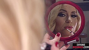 Busty domina facesitting on loser