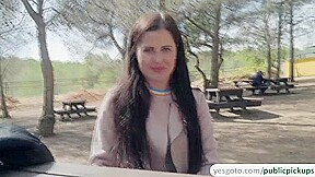 Cassie Right wraps lips around a strangers cock for cash