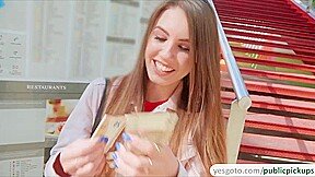 Alluring babe Elle Rose flaunts adorable bigtits for cash