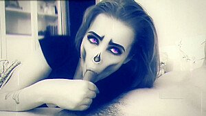 CHICK FROM THE TINDER AGREED TO BLOW ME WHILE IM STREAMING IN SNAPCHAT