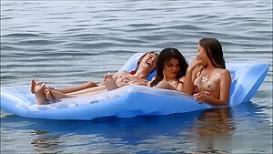 ukrain teen 18+ nudist