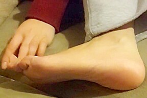 Cute yng gf sexy feets natural toes soles