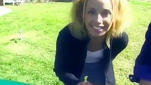 Babysitter’s pussy gets licked outdoors
