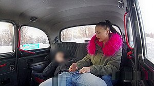 Sleepy taxi driver bangs busty amateur babe
